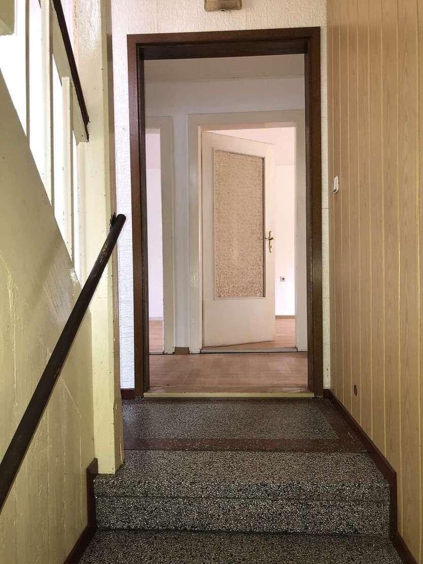 ++Doppelhaushälfte mit Entwicklungspotential in Döllnitz++ 7 zimmer