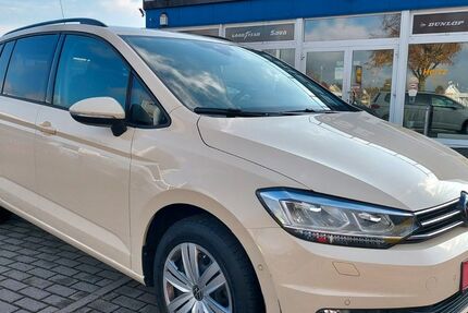 VW Touran 107.000 km 22.499 &euro; Leipzig 04328