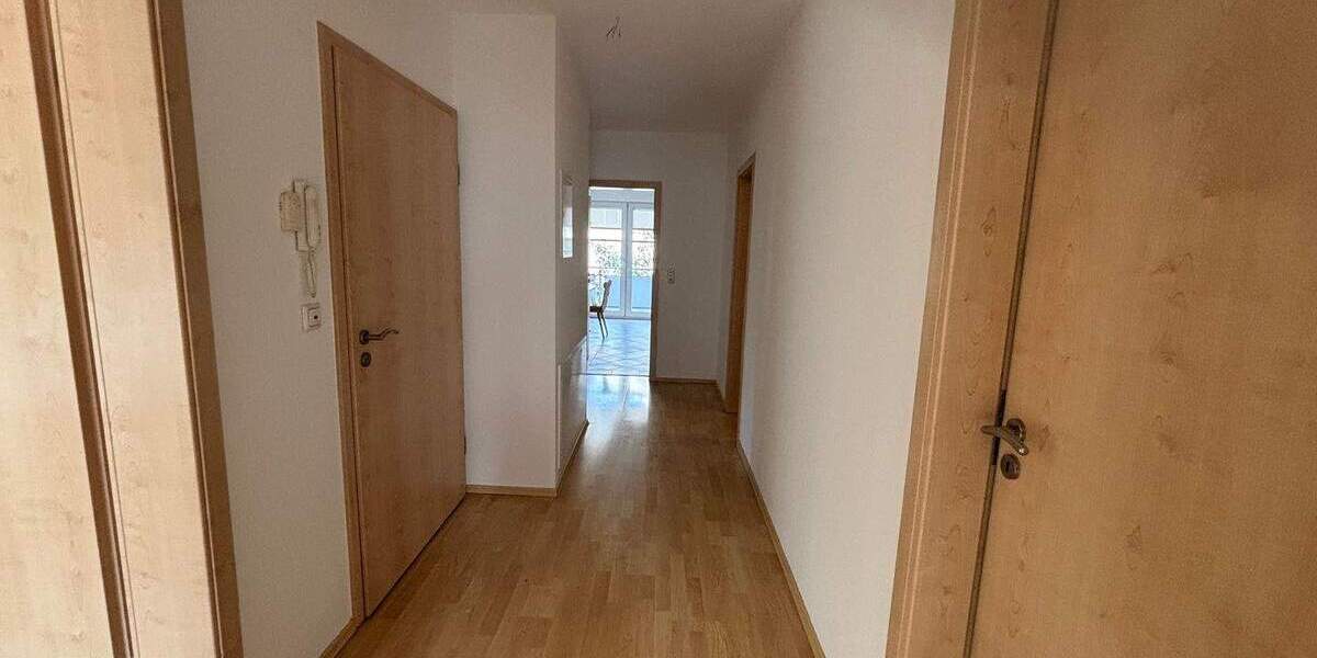 Etagenwohnung Wurzen - 3 Zimmer, 98 m&sup2;, 137.500&euro; | Angebot:25768273
