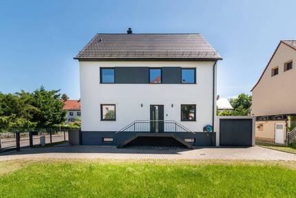 Haus Leipzig / Lößnig Lößnig - 7 Zimmer, 200 m&sup2;, 2.997&euro; | Angebot:26826188