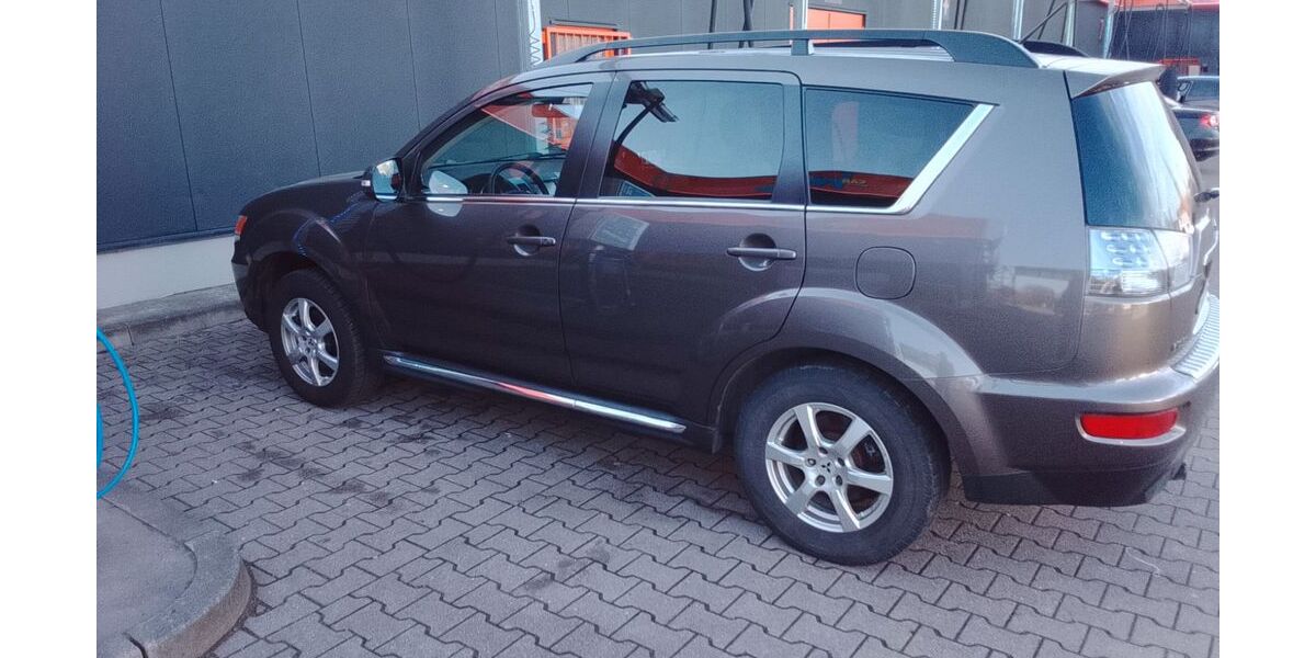 Mitsubishi Outlander 184.699 km 7.500 &euro; Leipzig 04347