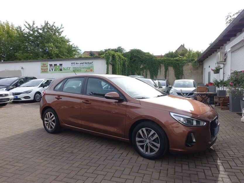 i30
