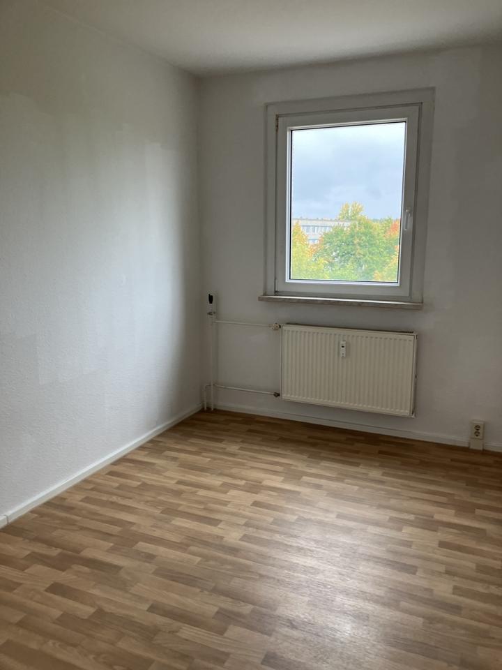6 Zimmerwohnung mit 2 Balkonen zimmer
