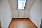Dachgeschoßwohnung Neukieritzsch - 3 Zimmer, 68 m&sup2;, 320&euro; | Angebot:26631296