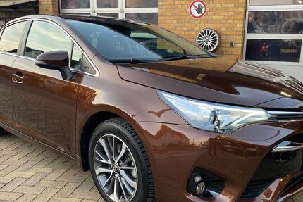 Toyota Avensis 33.567 km 16.990 &euro; Leipzig 04178