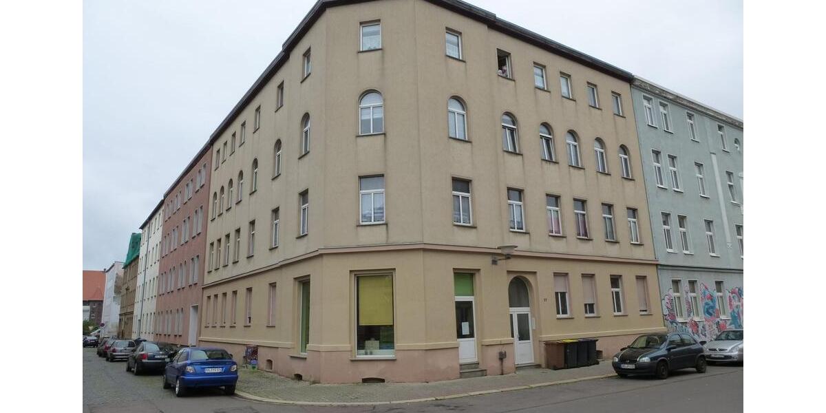 +++Helle Dachgeschosswohnung für Singles oder junge Paare+++ 2 zimmer