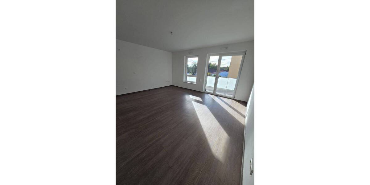 Familiengerechte 4-Zimmer-Wohnung in Merseburg mit Wannenbad, Abstellraum, Balkon und Aufzug 4 zimmer