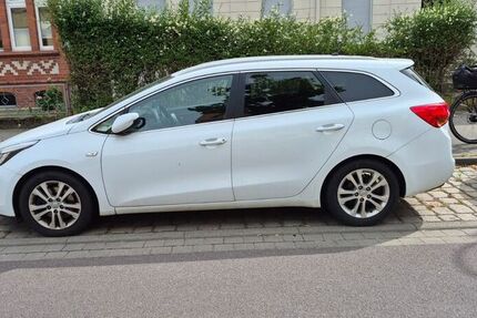 Kia ceed Sportswagon 130.000 km 4.999 &euro; Sandersdorf-Brehna 06792