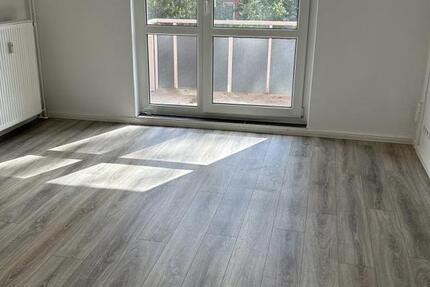 Mit Balkon und Dusche! 3 zimmer