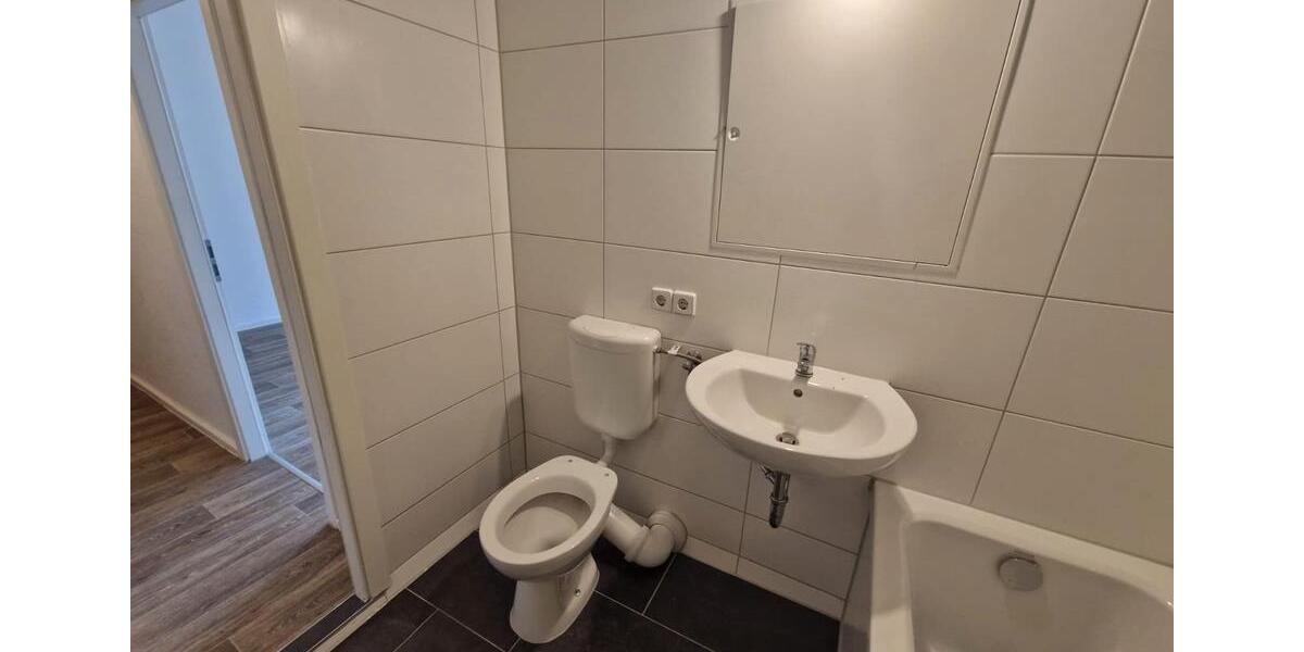 Etagenwohnung Leipzig West - 1 Zimmer, 33 m&sup2;, 326&euro; | Angebot:26419890