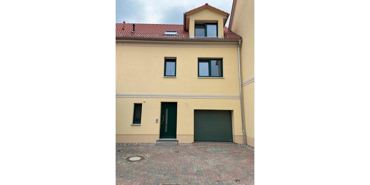 Reihenhaus Großpösna - 5 Zimmer, 129 m&sup2;, 1.580&euro; | Angebot:26543105