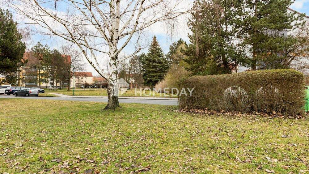 Großzügig & gemütlich: schöne Dachgeschosswohnung mit Balkon & Stellplatz - ruhiges Wohnen in Borna 4 zimmer