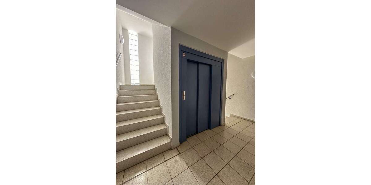 2-Raumwohnung (BJ 1995) mit 2 Balkonen, Aufzug, Tiefgarage & Blick in die Auenlandschaft 2 zimmer