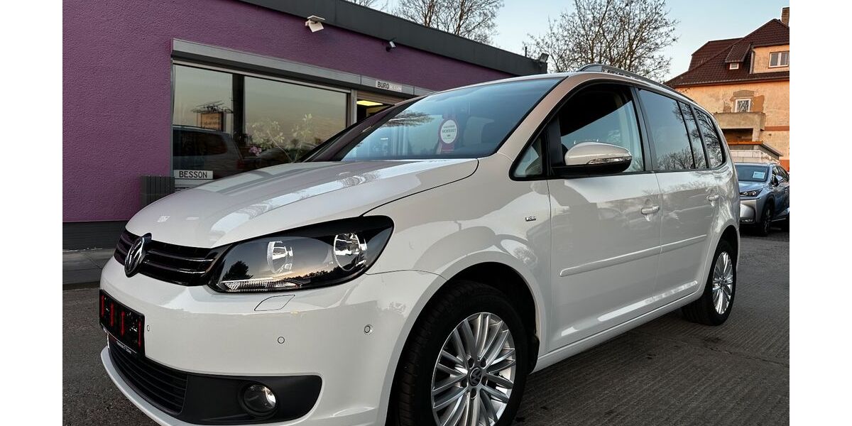 VW Touran 156.236 km 11.990 &euro; Kabelsketal OT Gröbers 06184
