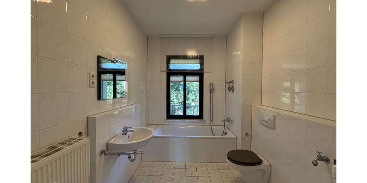 +++ Aus 2 mach 1 - Gohlis Süd - 4 - Zimmer - 2 - Bäder - Balkon +++ 4 zimmer