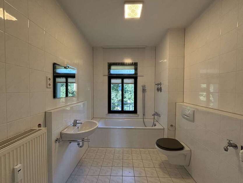 +++ Aus 2 mach 1 - Gohlis Süd - 4 - Zimmer - 2 - Bäder - Balkon +++ 4 zimmer