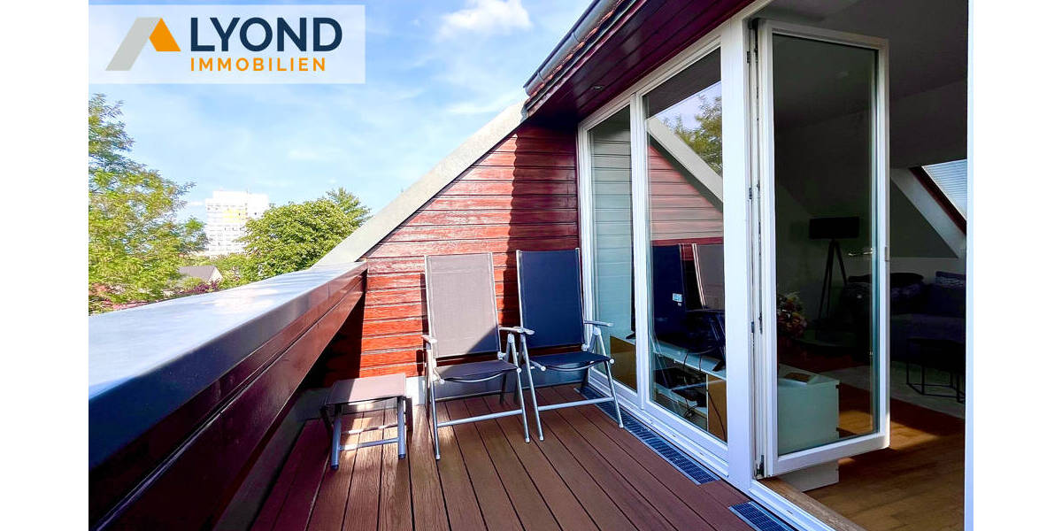 hochwertige sanierte Dachgeschosswohnung mit toller Loggia 2 zimmer