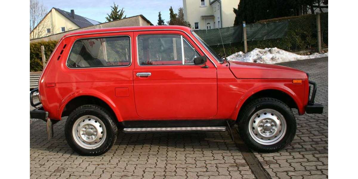 Lada Niva 29.858 km 8.200 &euro; Belgershain OT Threna 04683
