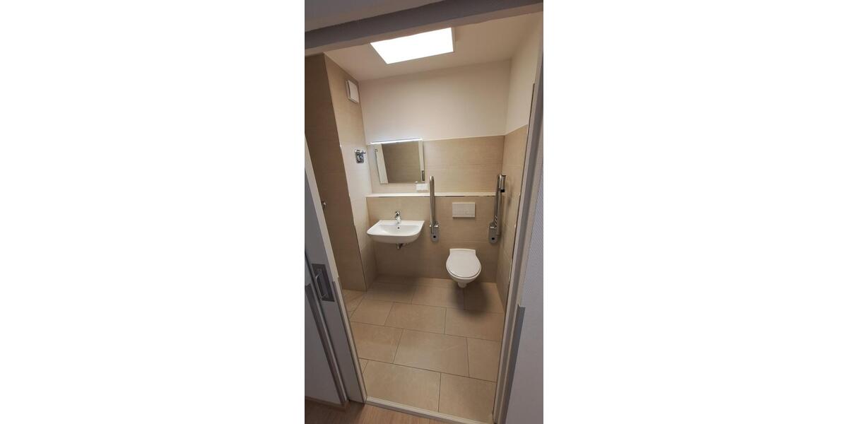 Dachgeschoßwohnung Lützen - 1 Zimmer, 28 m&sup2;, 300&euro; | Angebot:24465364