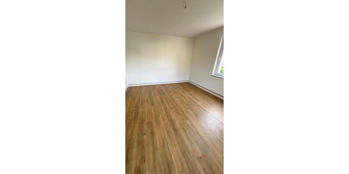 Etagenwohnung Schkeuditz - 5 Zimmer, 94 m&sup2;, 775&euro; | Angebot:26662737