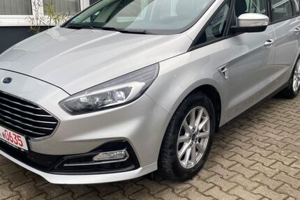 Ford S-Max 39.998 km 26.999 &euro; Leuna 06237