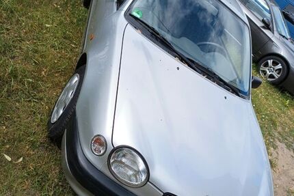 Toyota Corolla 99.095 km 2.750 &euro; Grimma 04668