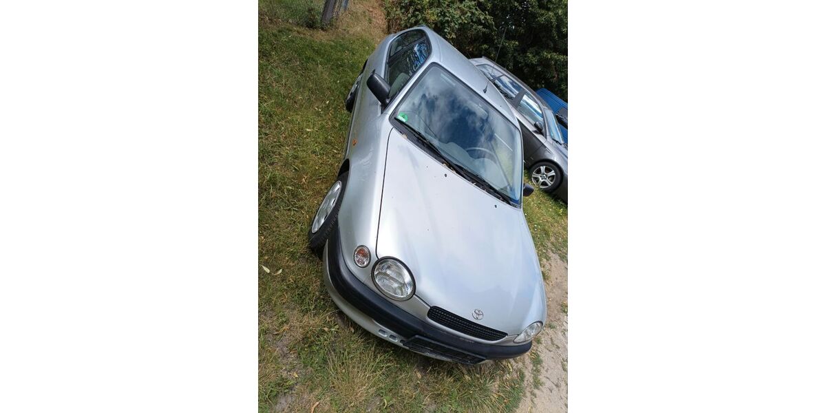Toyota Corolla 99.095 km 2.750 &euro; Grimma 04668