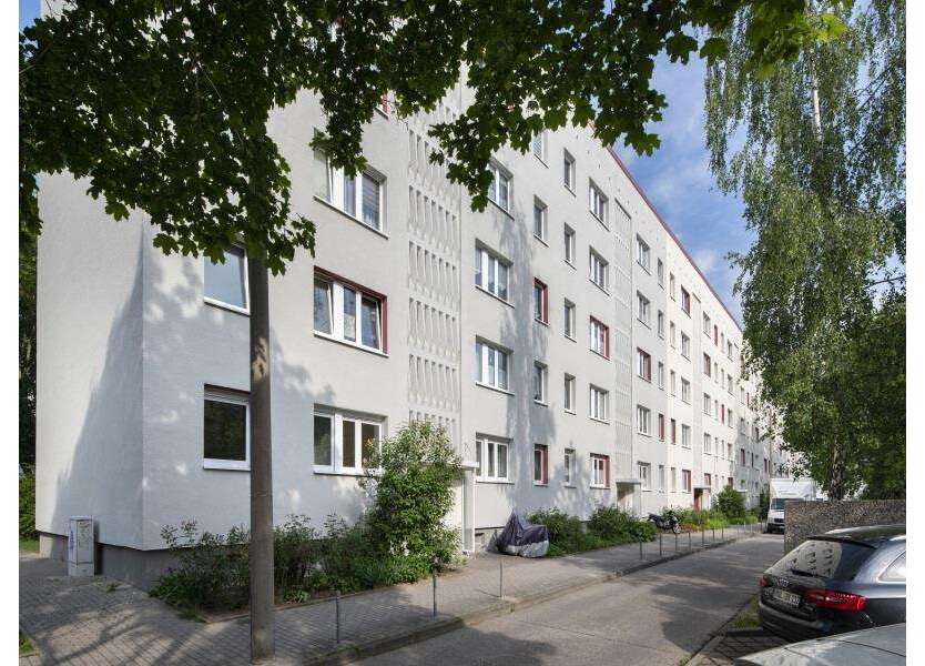 Wohnung zum Mieten in Halle (Saale) 367 € 60.71 m²