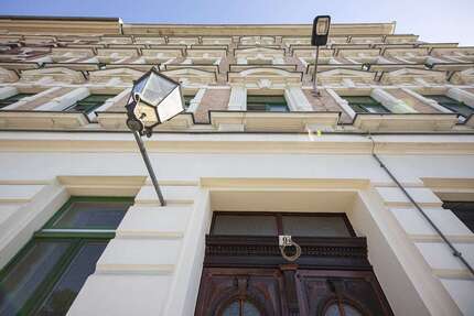 Bezugsfreie, charmante Dachgeschosswohnung mit Dachloggia - Aufzug vorhanden!! 2 zimmer