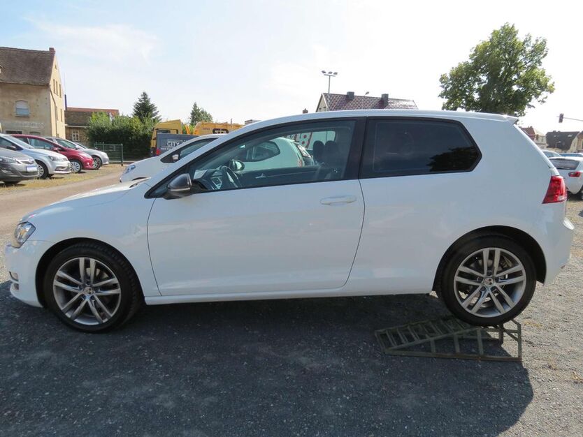VW Golf 128.000 km 13.340 € Halle/ Saale 06116