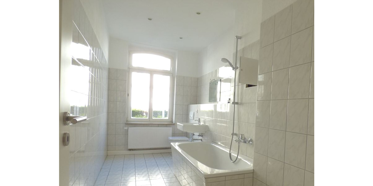 Familien aufgepasst!!! - 3-Raum Whg. in Gohlis, Bad mit Fenster, Wanne, helle Wohnküche! 3 zimmer