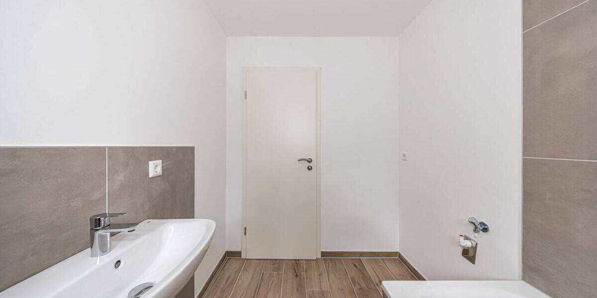 Etagenwohnung Borna Wyhra - 4 Zimmer, 70 m&sup2;, 630&euro; | Angebot:25957247