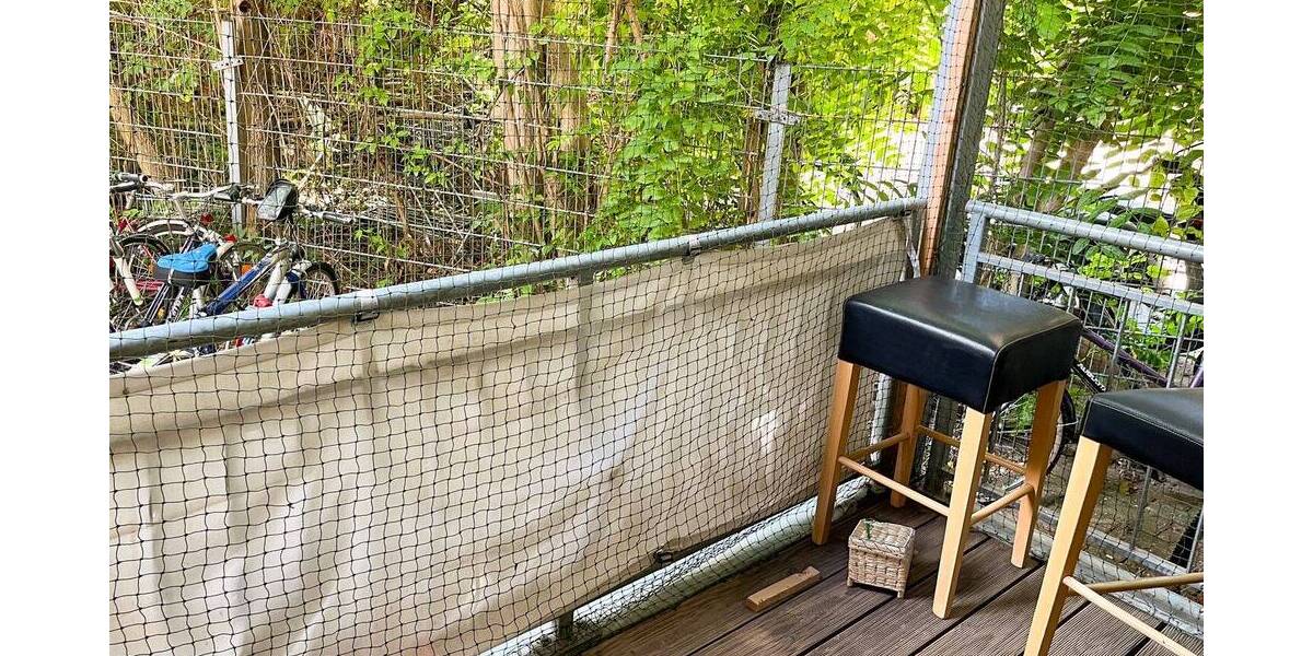 Sanierte 3-Zimmer-Altbauwohnung mit Balkon, Fußbodenheizung & Photovoltaik - ruhige Lage 3 zimmer