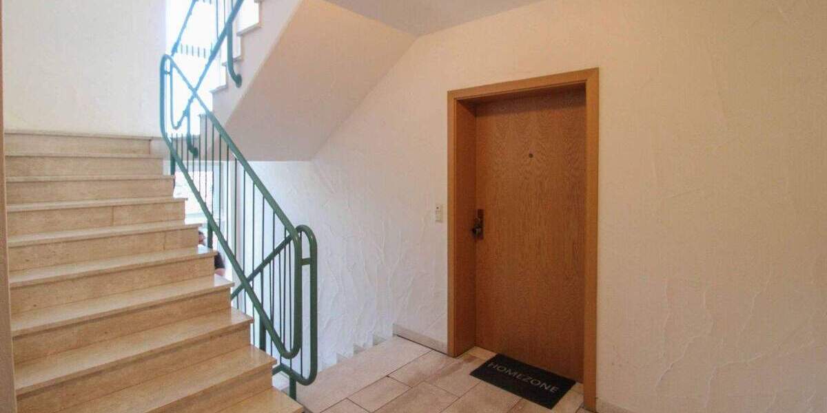 Ort der Gemütlichkeit: bezugsfreie, barrierearme 3-Zi.-Whg. + 2 TG-Stellplätze in Leipzig-Lindenthal 3 zimmer