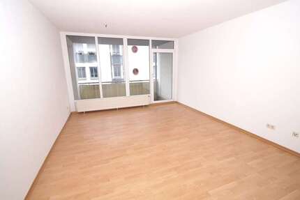 Ruhig und urban: 150m zur Karl-Heine-Str. 600m zum Palmgarten 4 zimmer