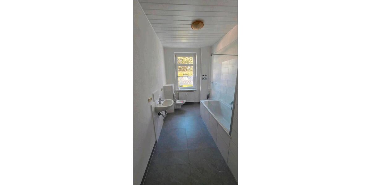 Reihenhaus Wurzen - 12 Zimmer, 163 m&sup2;, 87.500&euro; | Angebot:26223455