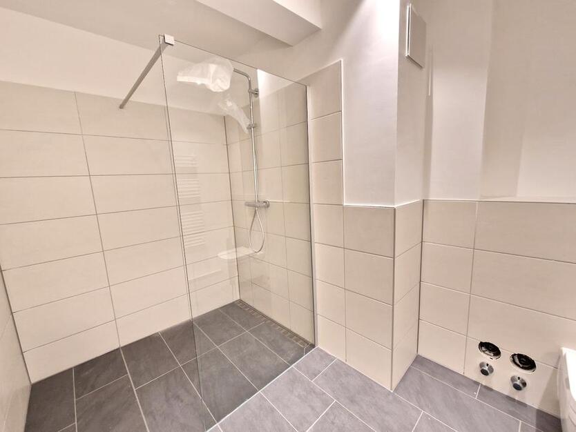 *Cityliving mit Charakter: Neubauwohnung in historischem Gebäude* 4-Zimmer-Wohnung mit 2 Balkonen 4 zimmer