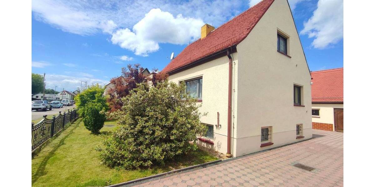 Einfamilienhaus Schkeuditz Radefeld - 6 Zimmer, 144 m&sup2;, 300.000&euro; | Angebot:25701666