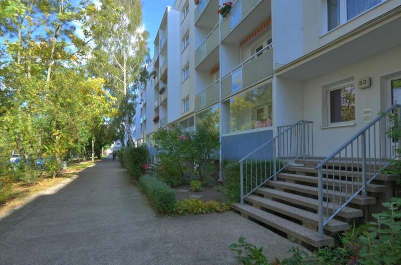 Wohnung zum Mieten in Halle 320 € 53.27 m²