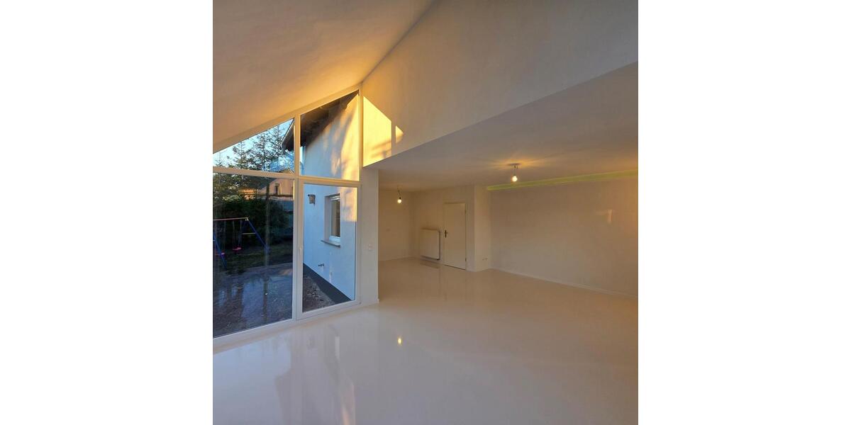 Einfamilienhaus Hohenmölsen - 5 Zimmer, 121 m&sup2;, 349.000&euro; | Angebot:25924980