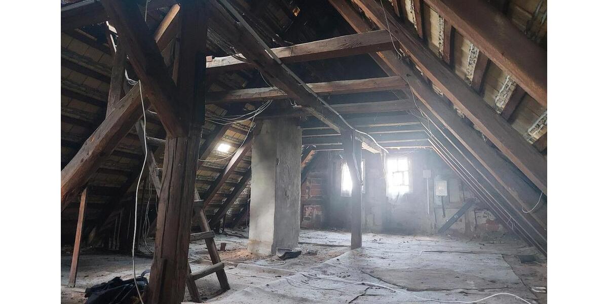 Einfamilienhaus Delitzsch - 10 Zimmer, 200 m&sup2;, 170.000&euro; | Angebot:26636009