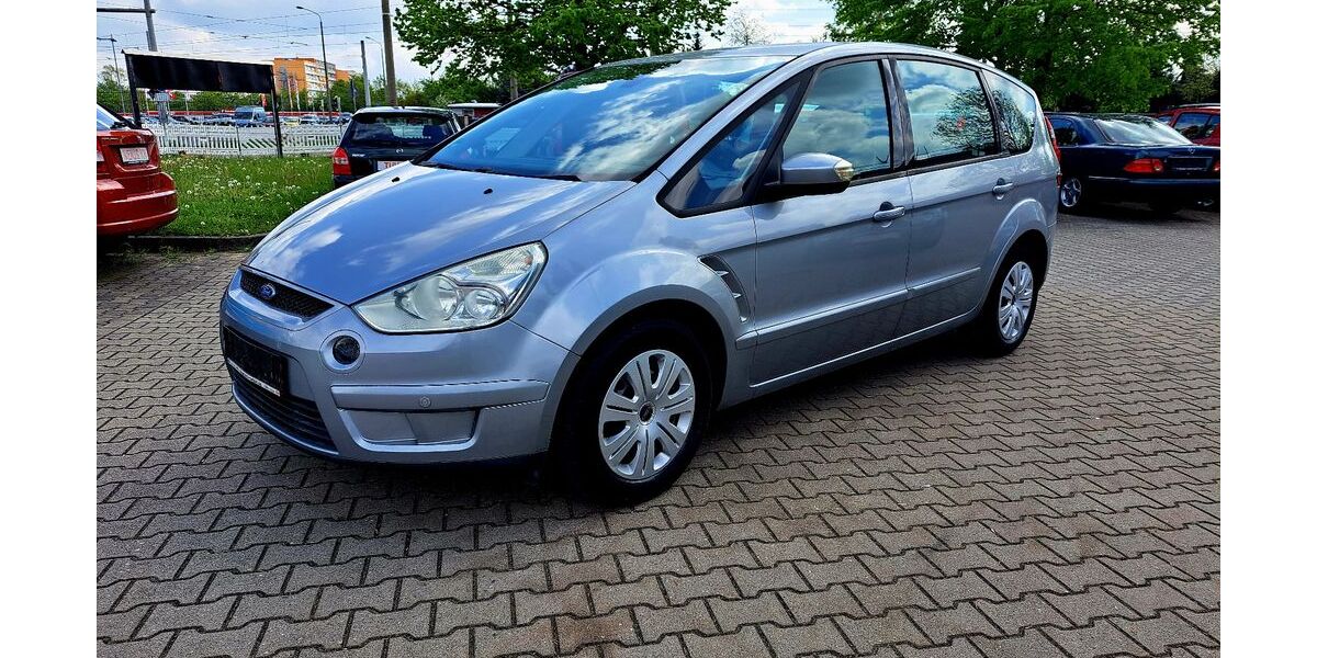 Ford S-Max 149.857 km 4.995 &euro; Leipzig 04205