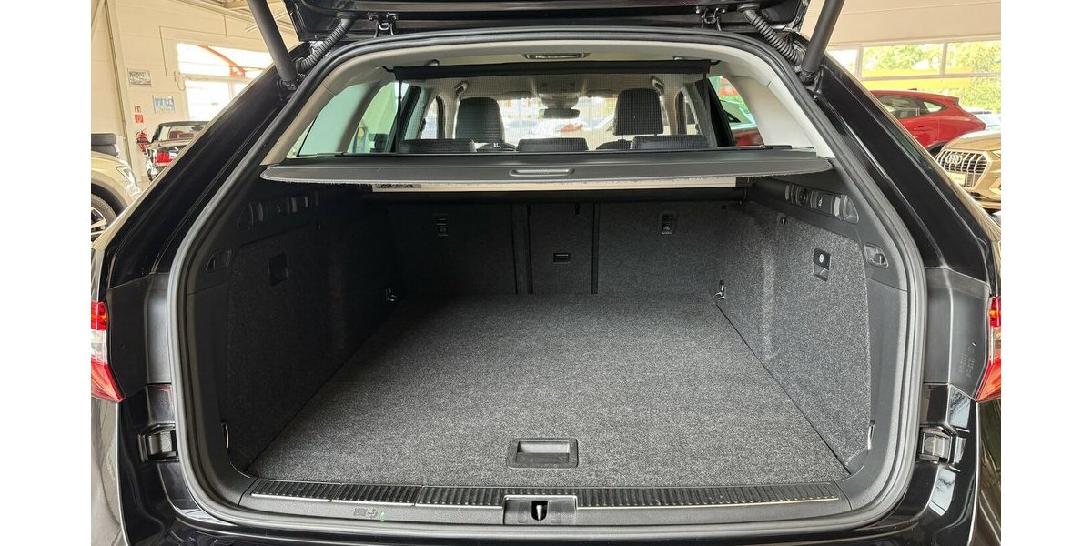 Skoda Superb L&K 4x4/280 PS/Canton/ACC/Spur/VZE/Ahk 92.644 km 25.490 &euro; Leipzig 04347