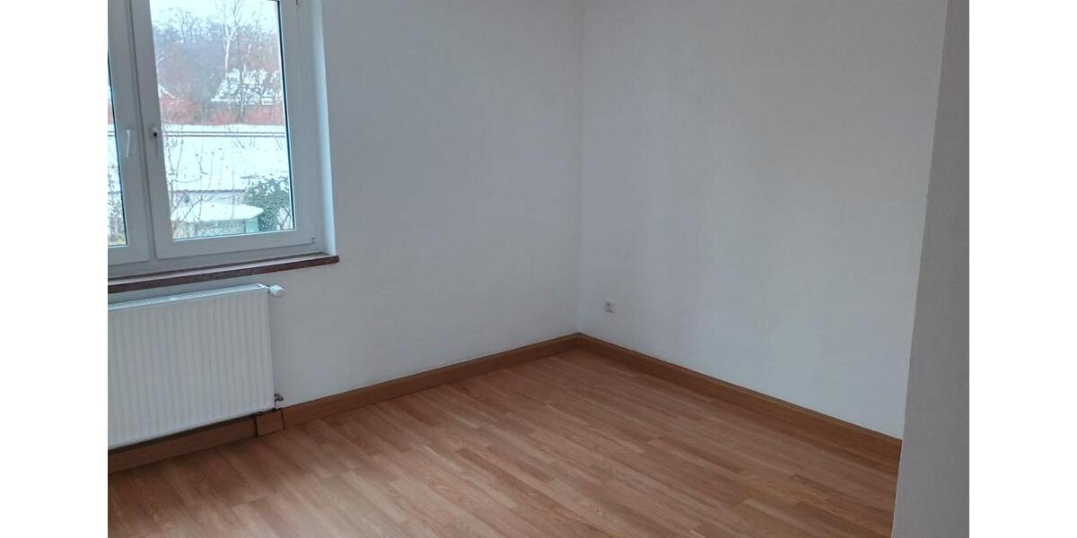 Etagenwohnung Borna - 2.5 Zimmer, 61 m&sup2;, 396&euro; | Angebot:27631256