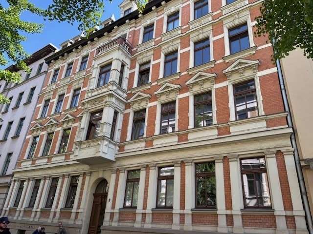 Wohnung zum Mieten in Halle 400 € 53.17 m²