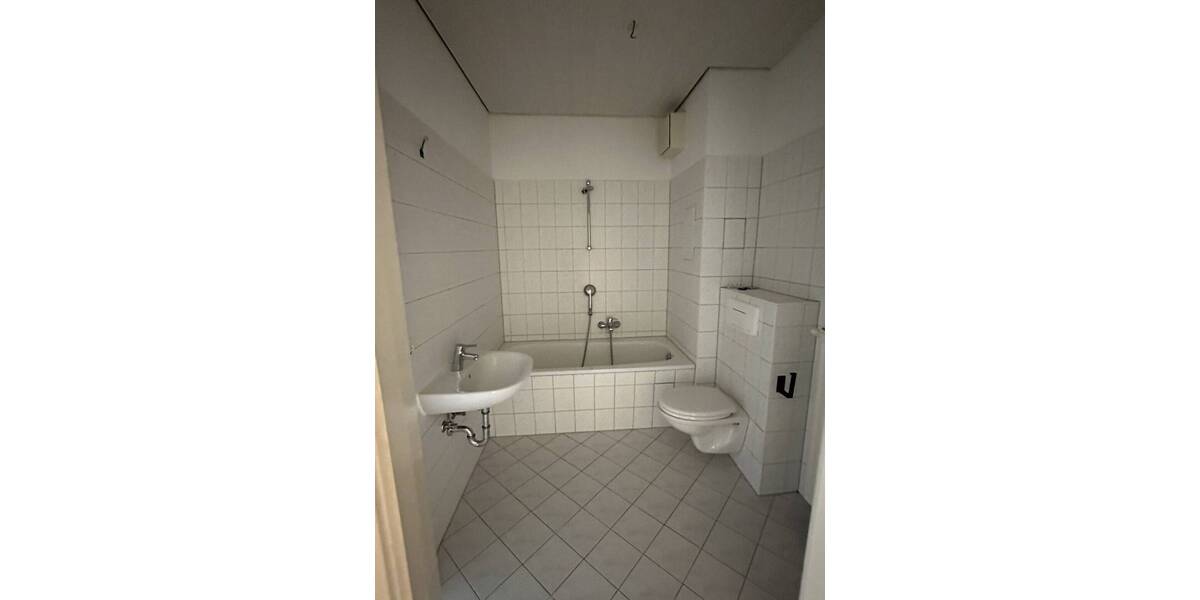Etagenwohnung Leipzig Sellerhausen-Stünz - 3 Zimmer, 65 m&sup2;, 570&euro; | Angebot:26161133