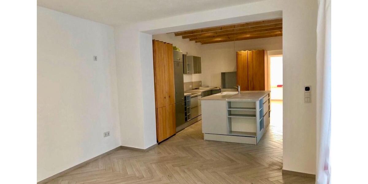 Erdgeschoßwohnung Delitzsch - 3.5 Zimmer, 130 m&sup2;, 1.650&euro; | Angebot:26571007