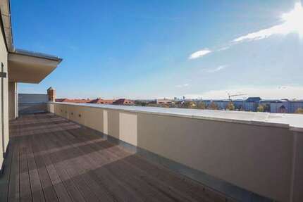 Wohnung zum Mieten in Leipzig Gohlis 2.975 € 238.02 m²