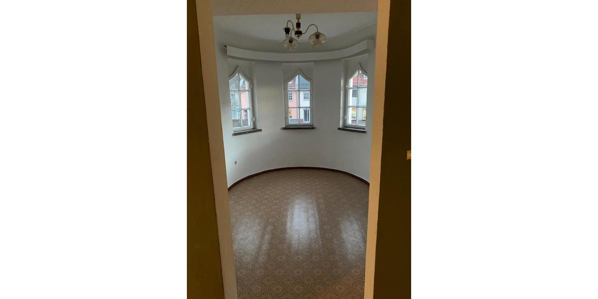 Einfamilienhaus Bad Lausick - 16 Zimmer, 750 m&sup2;, 200.000&euro; | Angebot:26477302