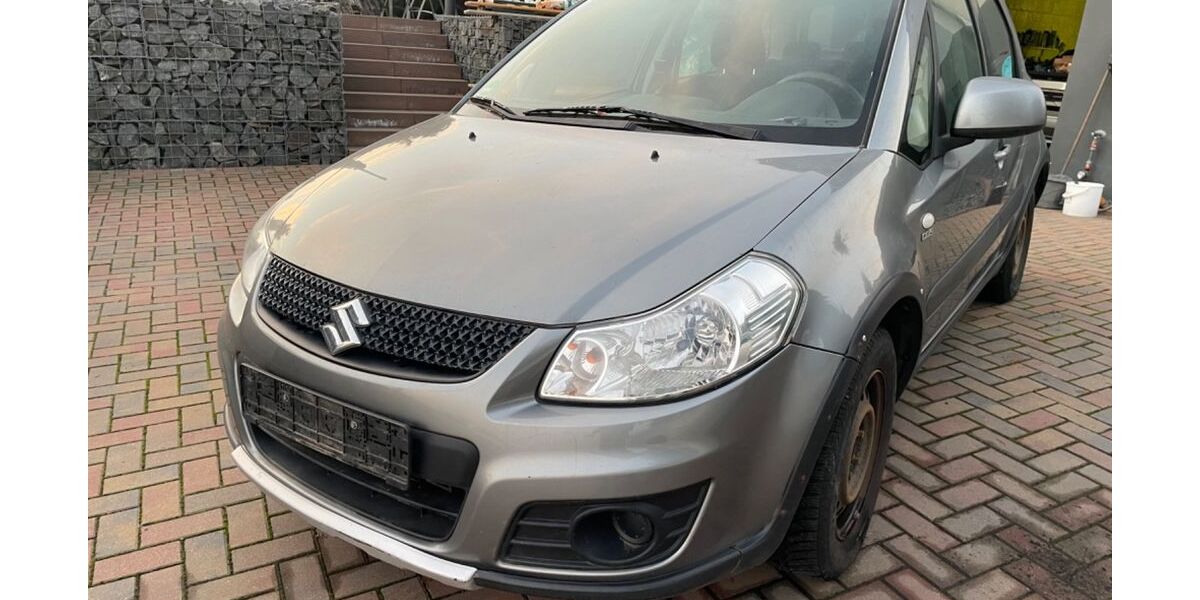 Suzuki SX4 237.500 km 2.990 &euro; Grimma OT Kaditzsch 04668